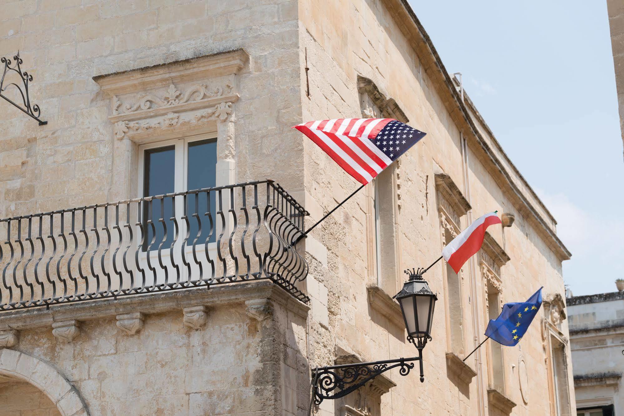 Bed and Breakfast Gatto Bianco La Dimora Storica Lecce Exterior foto