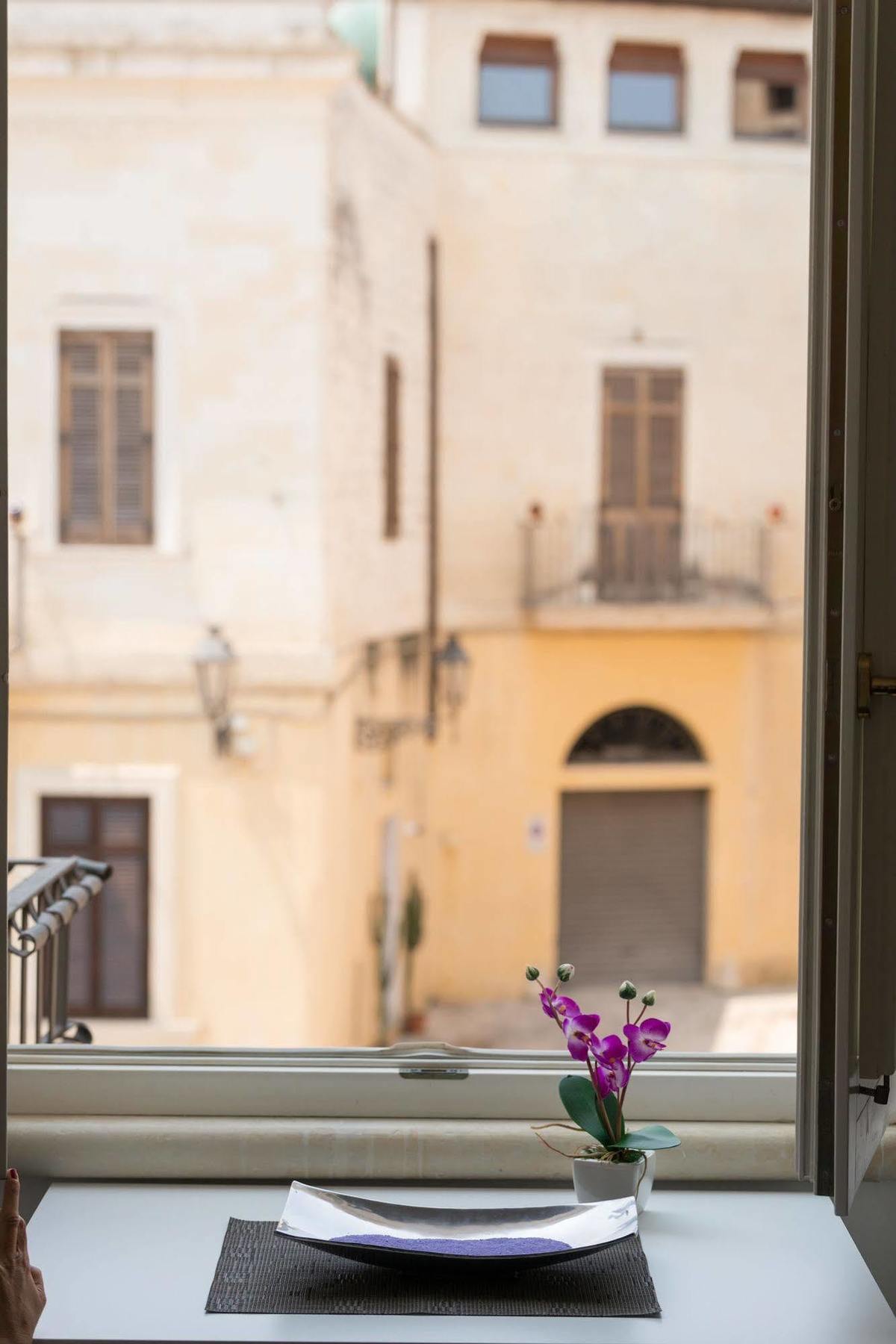 Bed and Breakfast Gatto Bianco La Dimora Storica Lecce Exterior foto